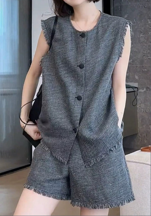 고급스러운 그레이 베스트 세트업