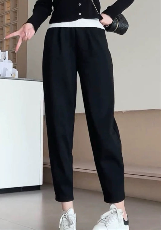ブラックサルエルパンツ