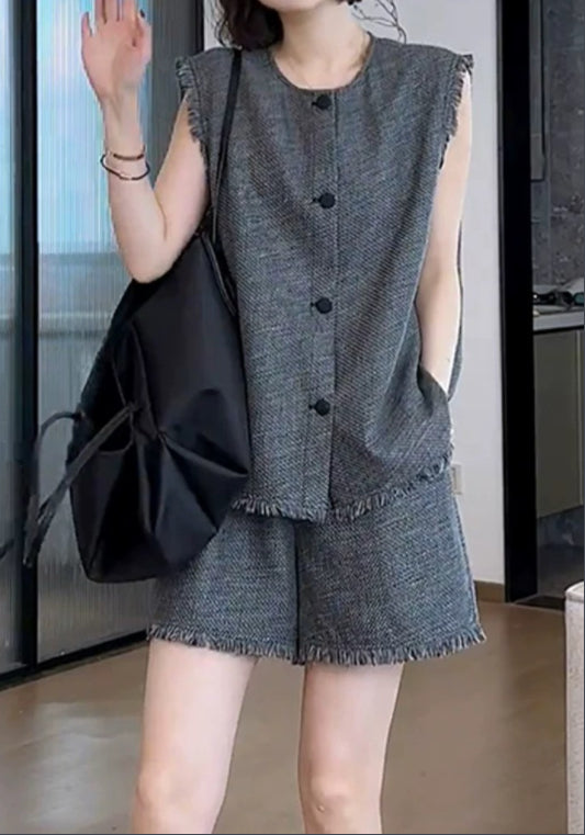 고급스러운 그레이 베스트 세트업