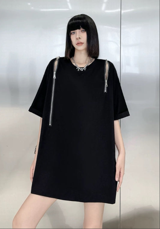 ジッパー付きオフショルTシャツ（黒）
