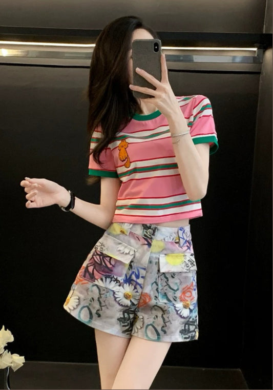 グラフィティ風デニムパンツ